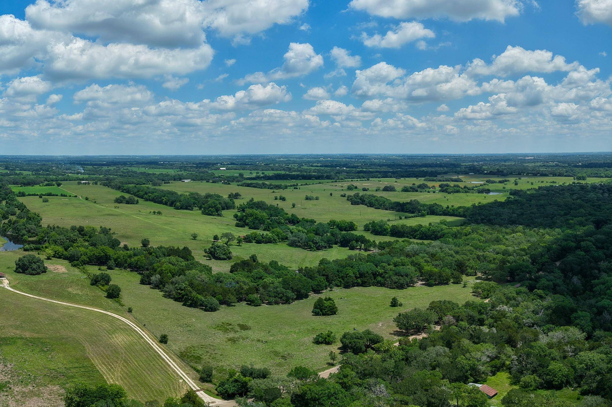 5018 Wolters RD, Schulenburg, TX 78956