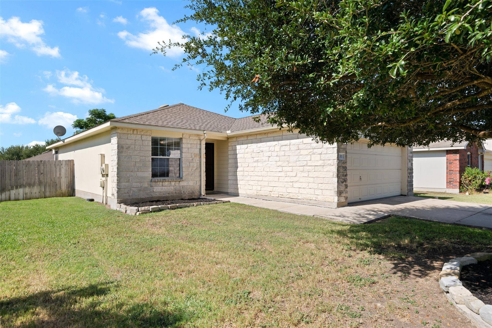 311 Phillips ST, Hutto, TX 78634