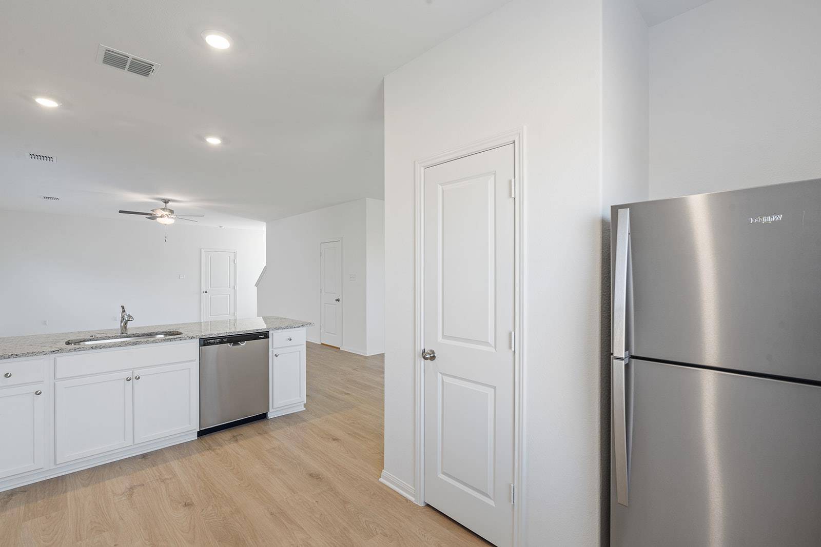 116 Wirepass CRST, Jarrell, TX 76537