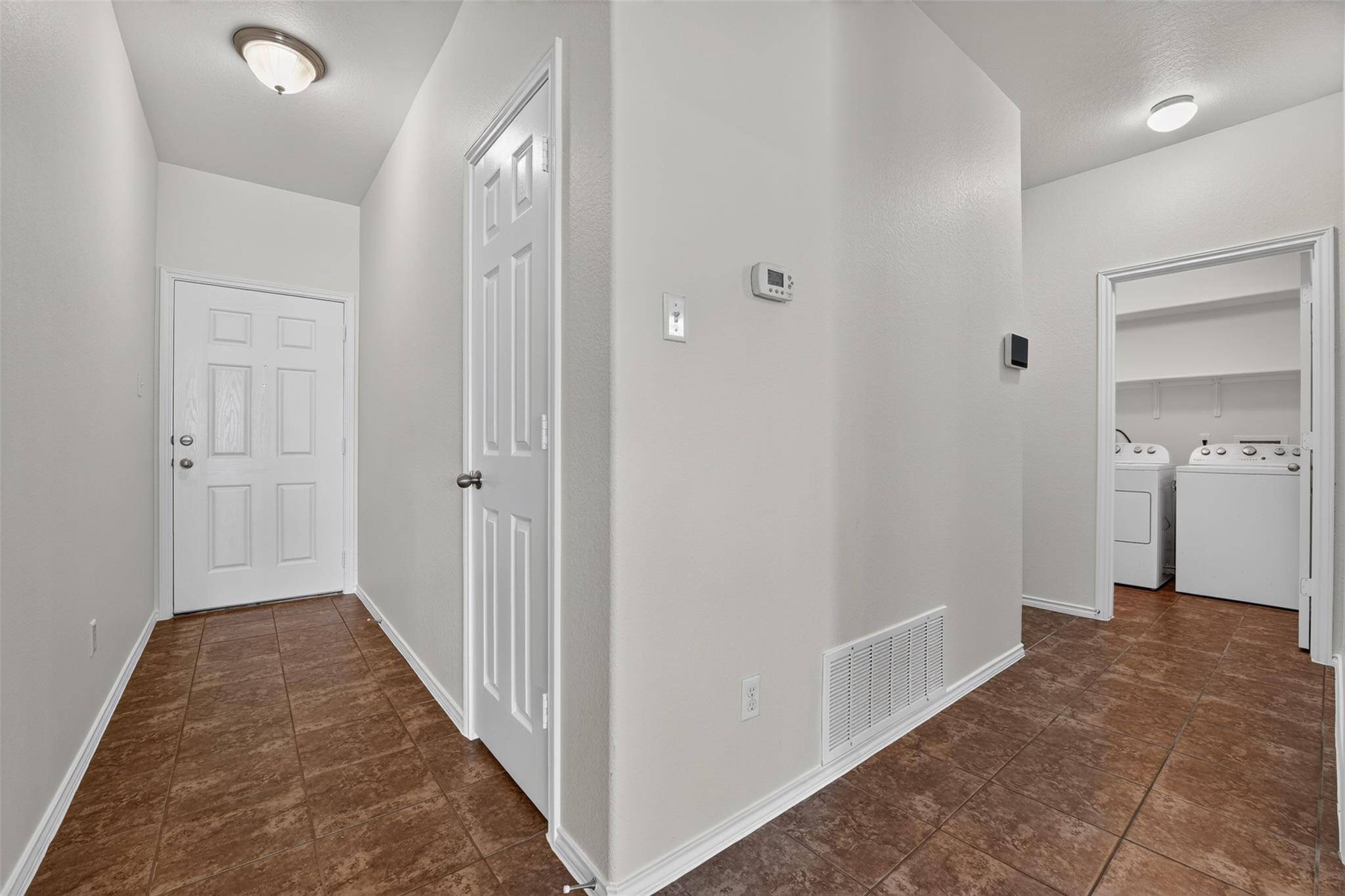 351 Foster LN, Jarrell, TX 76537