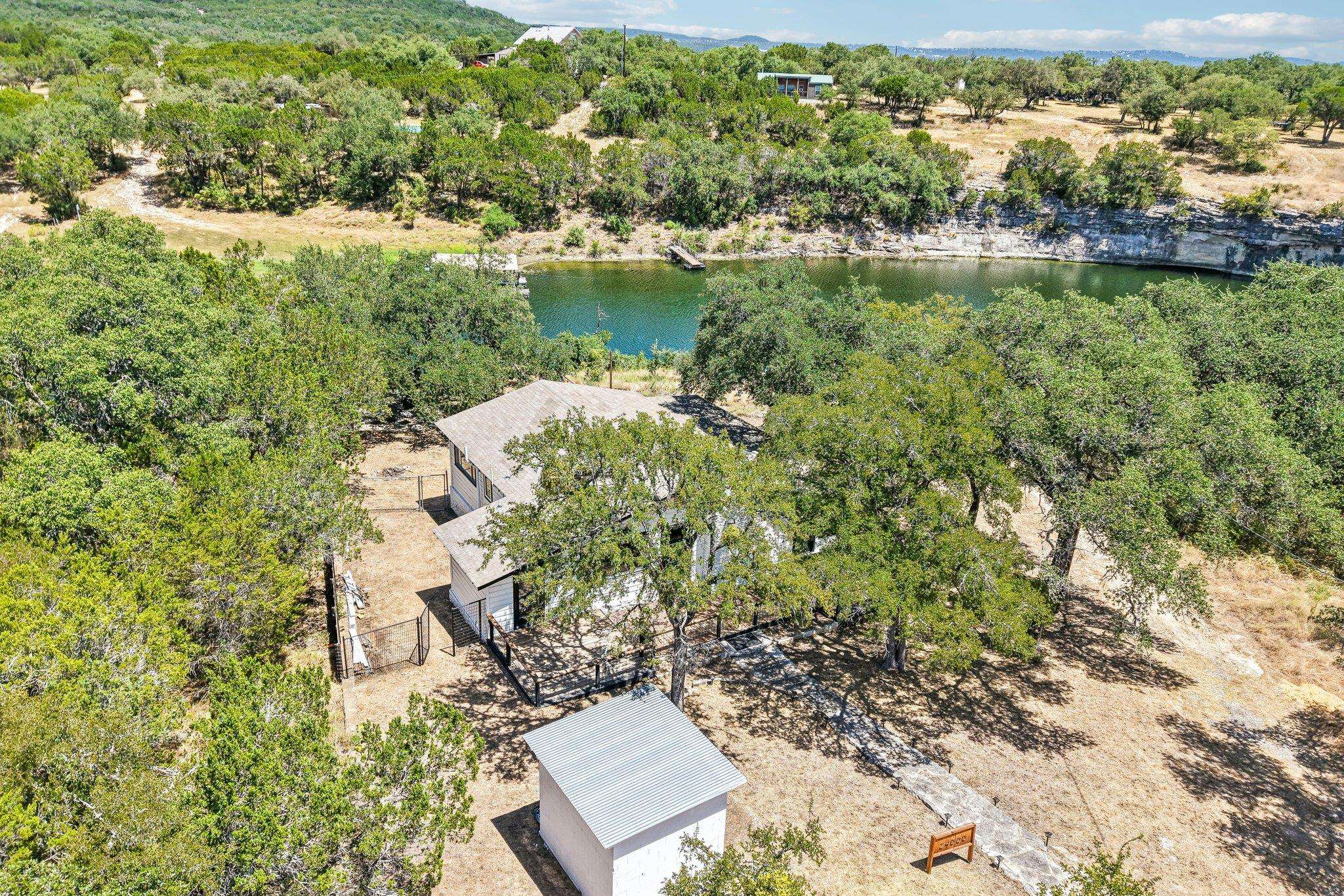 24000 Bluebird LN, Marble Falls, TX 78654
