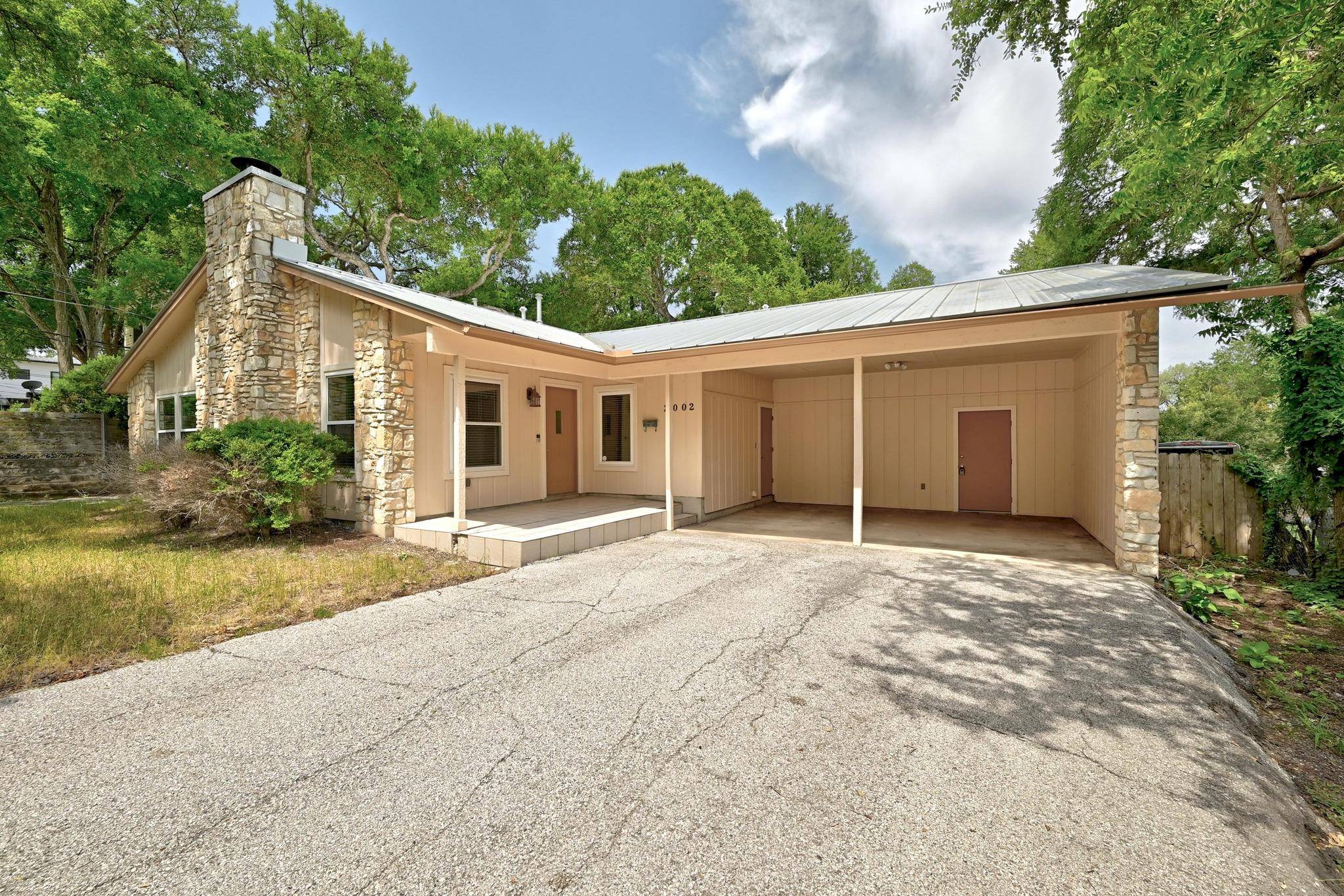 2002 Rabb RD, Austin, TX 78704
