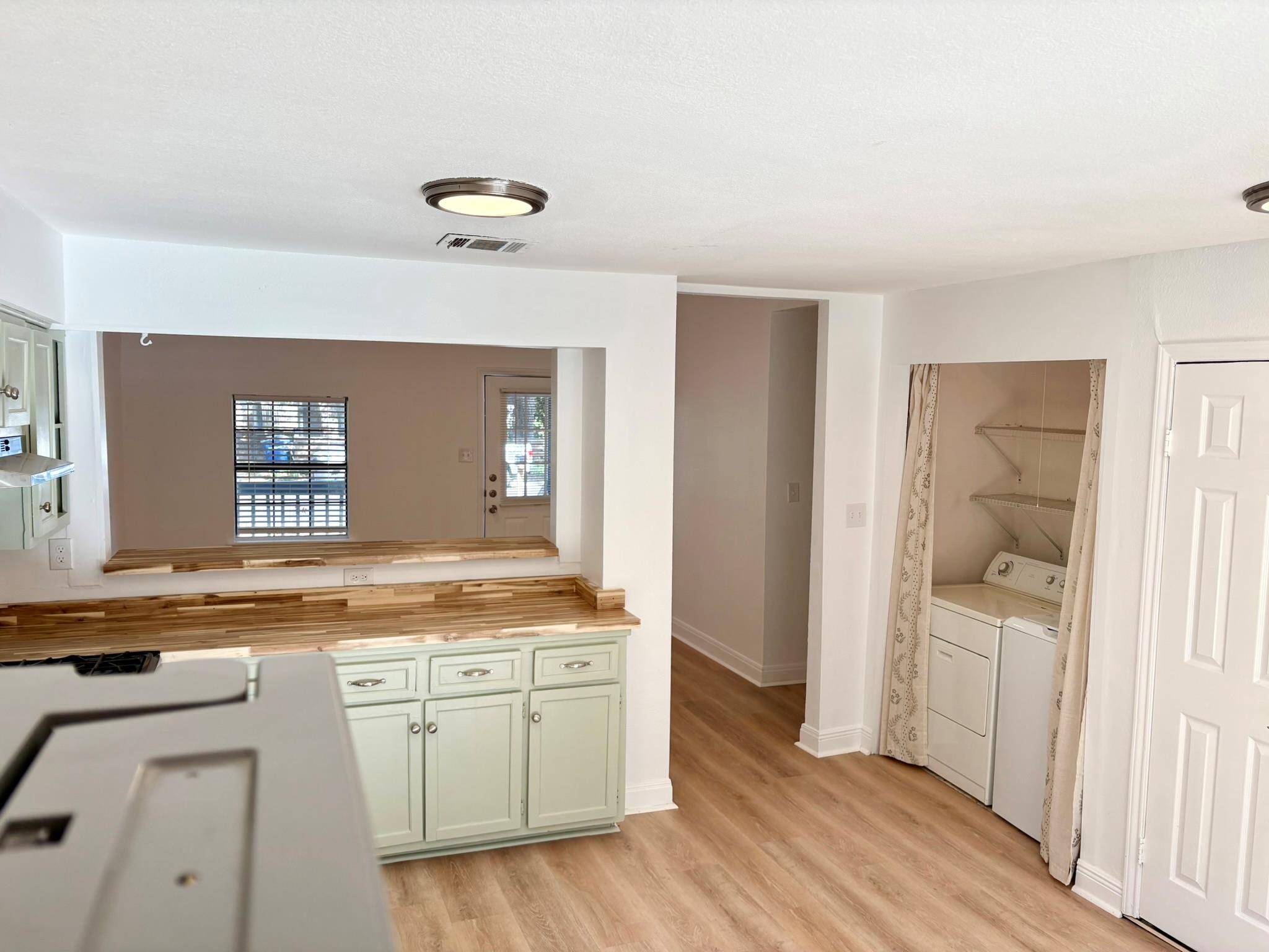 1123 Christie DR, Austin, TX 78721