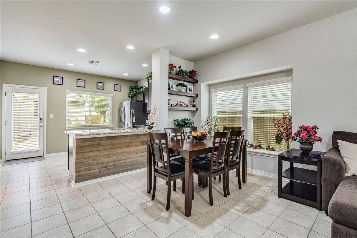 151 Friendship Oak DR, San Marcos, TX 78666