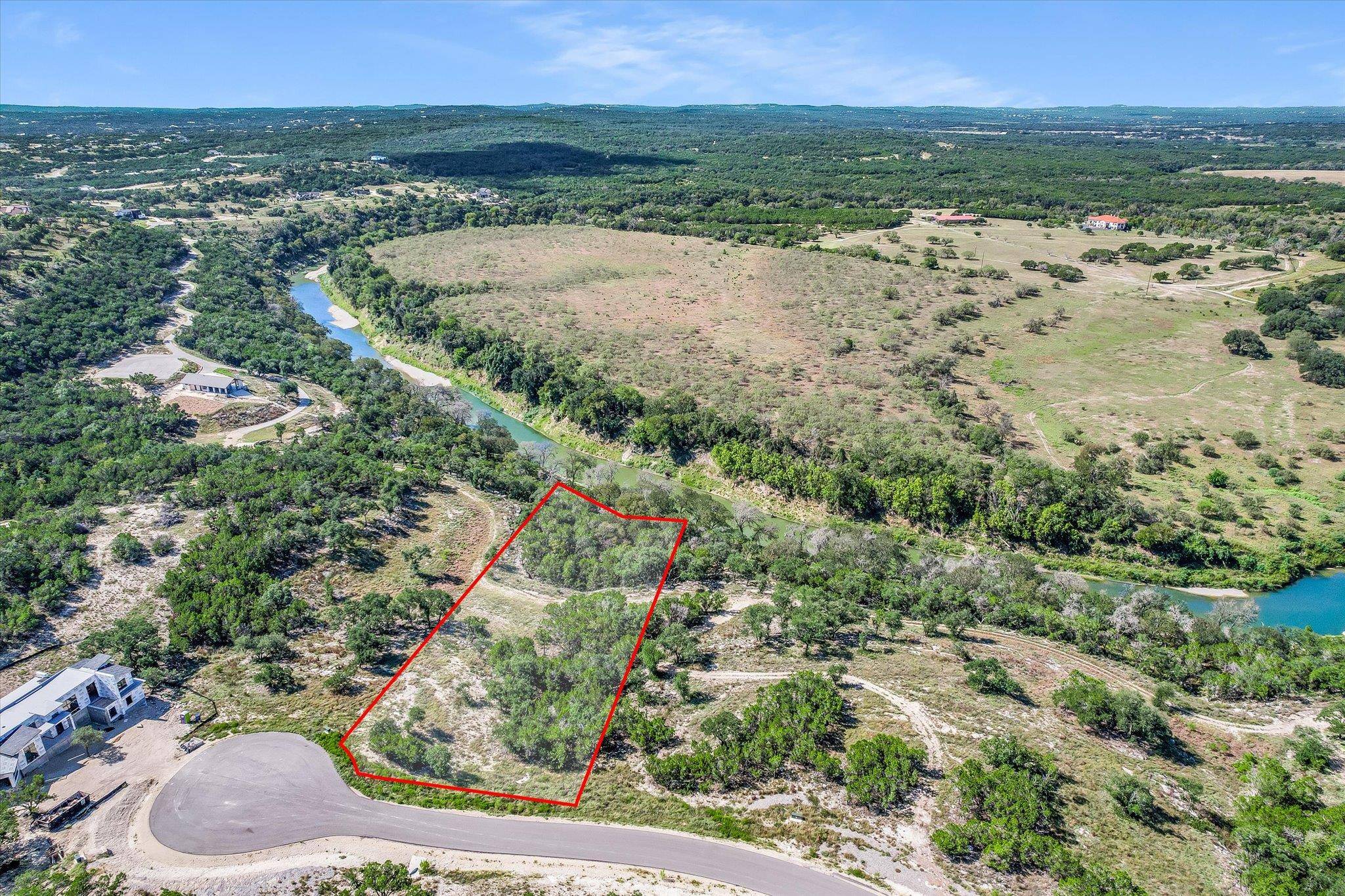 2038 Paradise PKWY, Canyon Lake, TX 78133