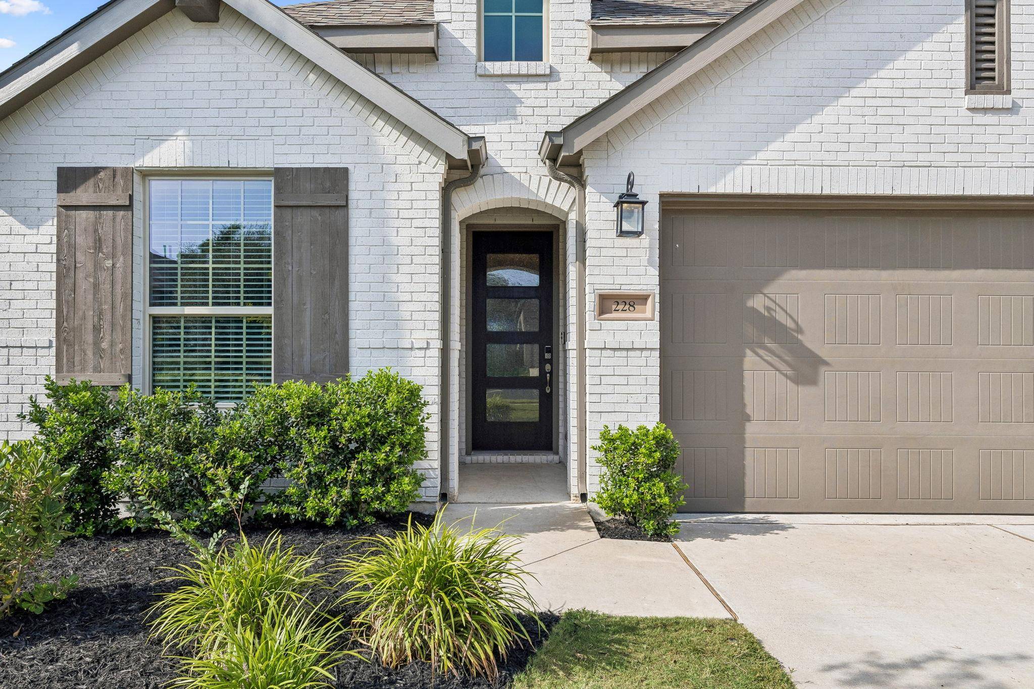 228 Arrowhead Mound RD, Georgetown, TX 78628