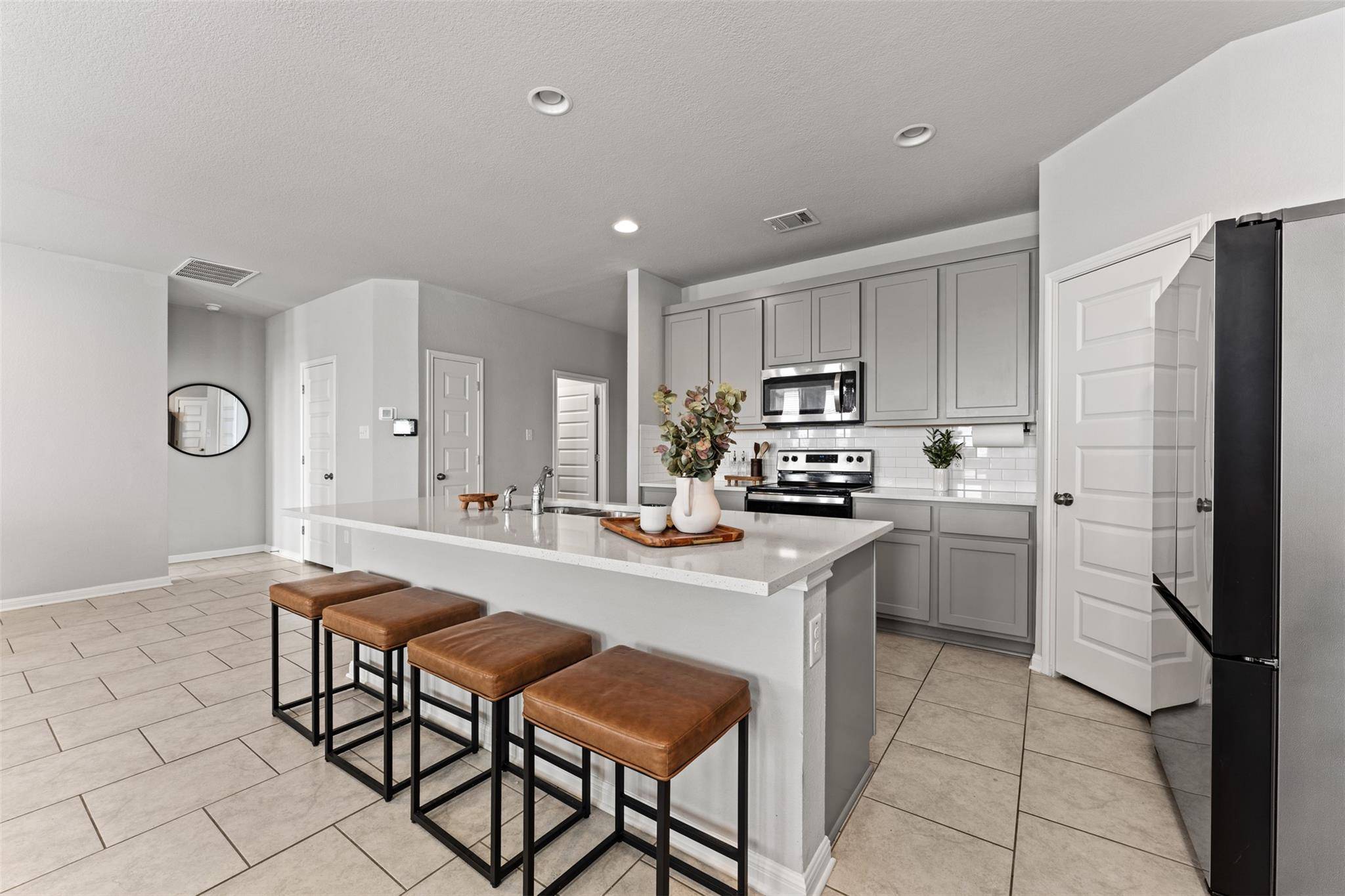 105 Kellys Heroes WAY, Jarrell, TX 76537