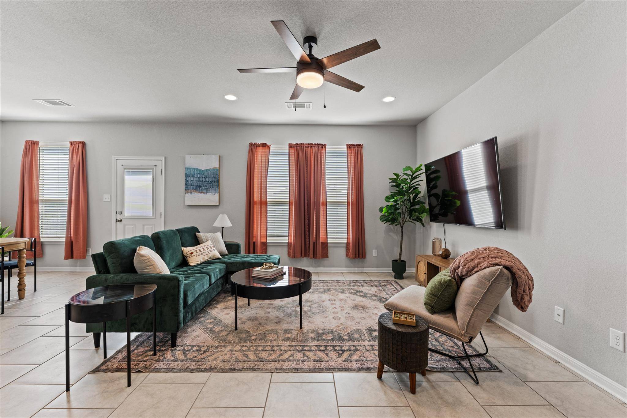 105 Kellys Heroes WAY, Jarrell, TX 76537