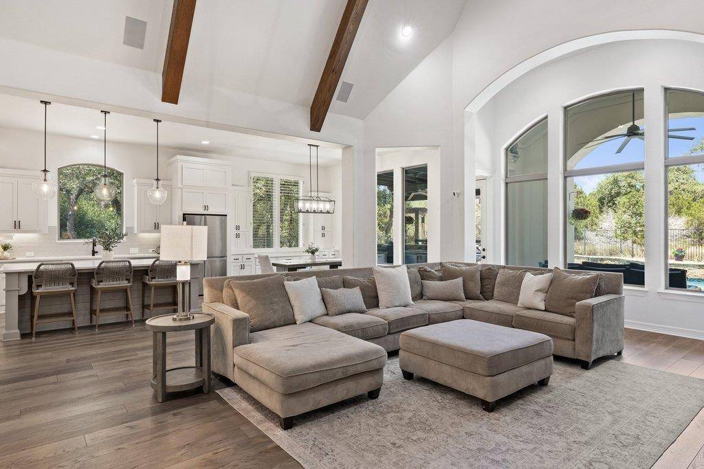 8705 Ambrosia DR, Austin, TX 78738
