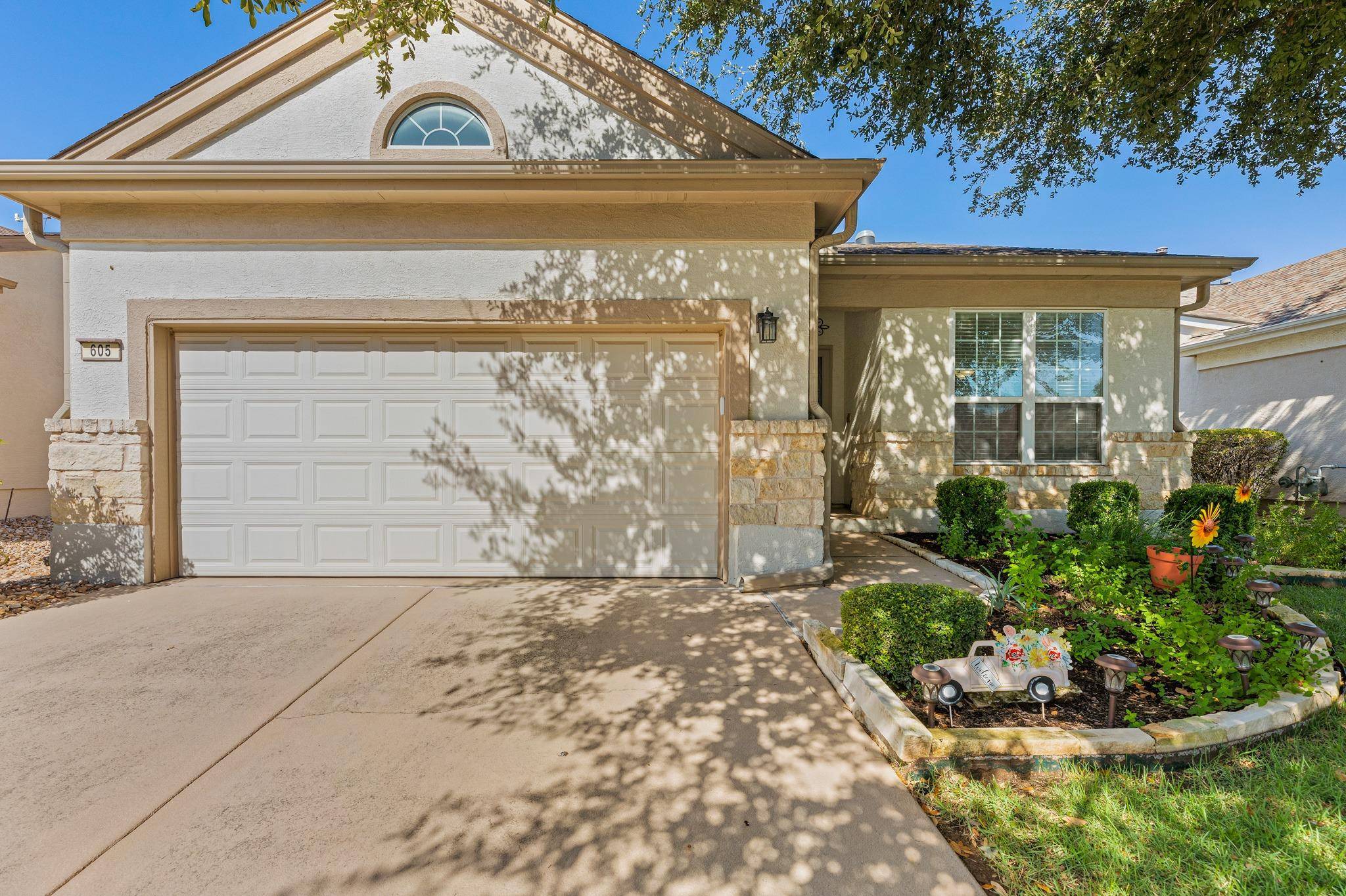 605 Farm Hill DR, Georgetown, TX 78633