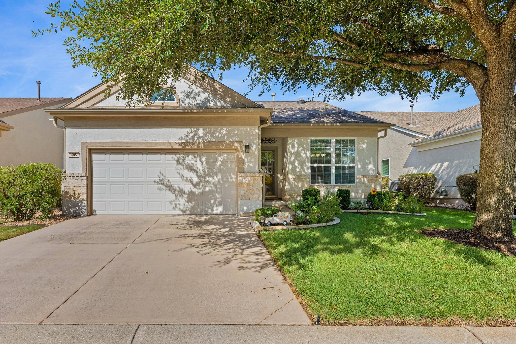 605 Farm Hill DR, Georgetown, TX 78633