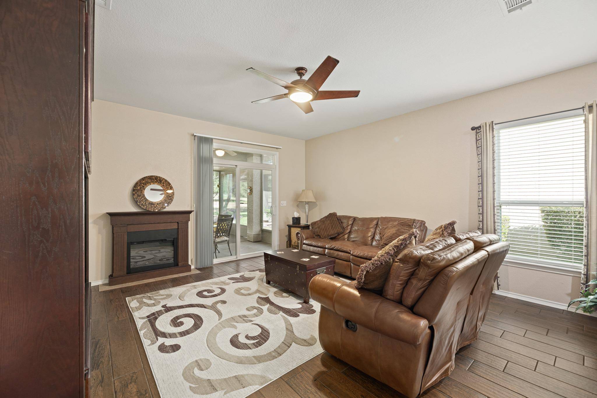 605 Farm Hill DR, Georgetown, TX 78633
