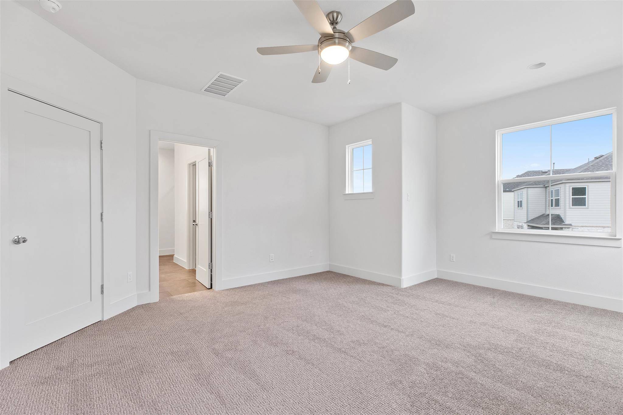 1531 N Red Bud LN #28, Round Rock, TX 78665