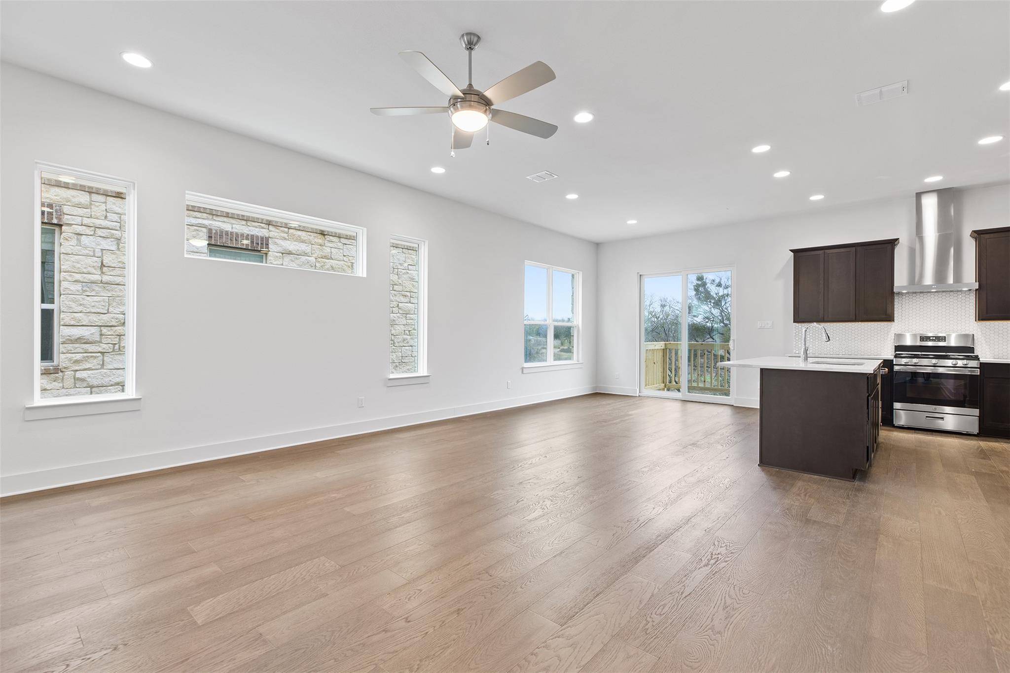 1531 N Red Bud LN #28, Round Rock, TX 78665