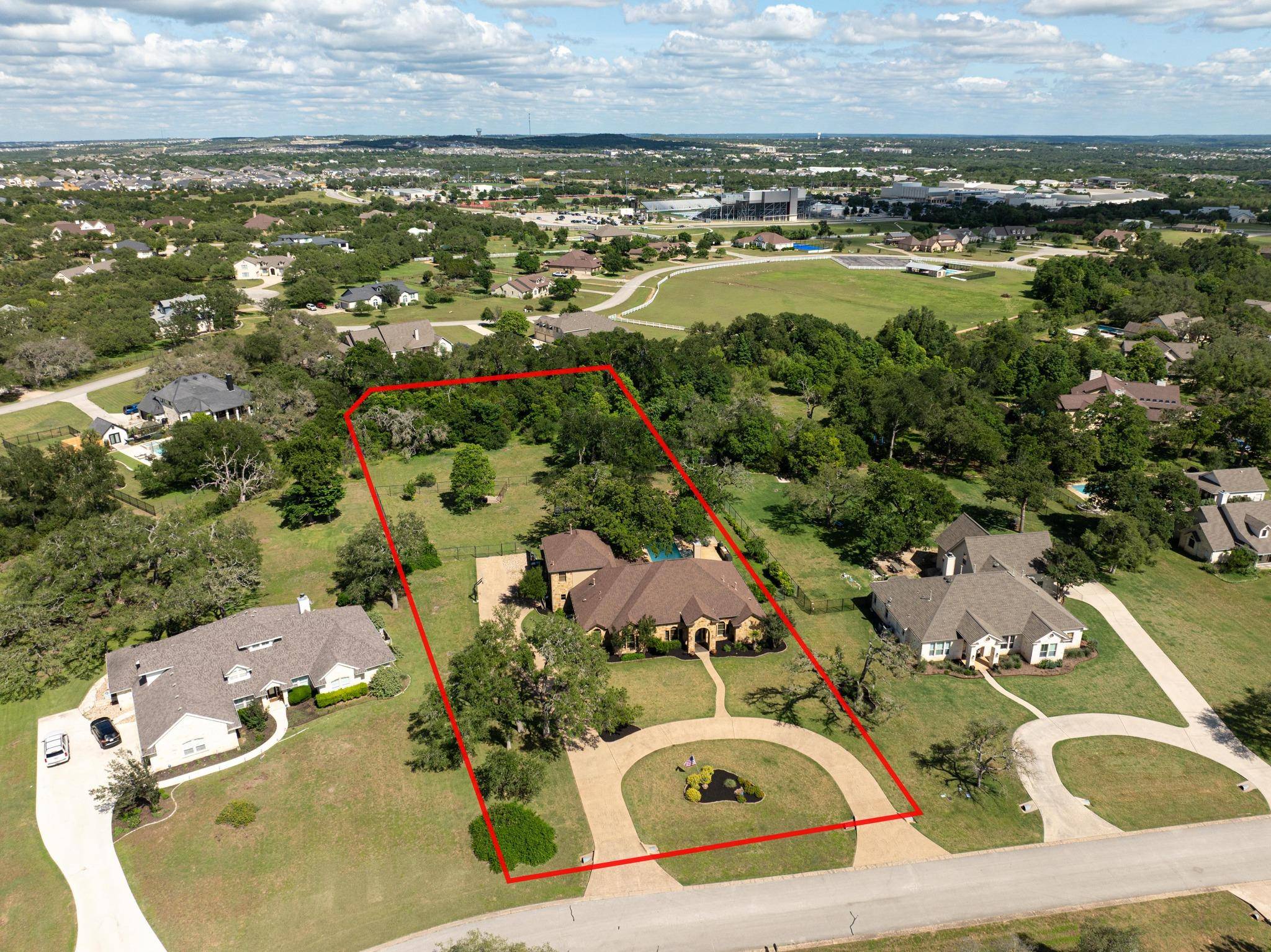 416 Shadywood LN, Dripping Springs, TX 78620