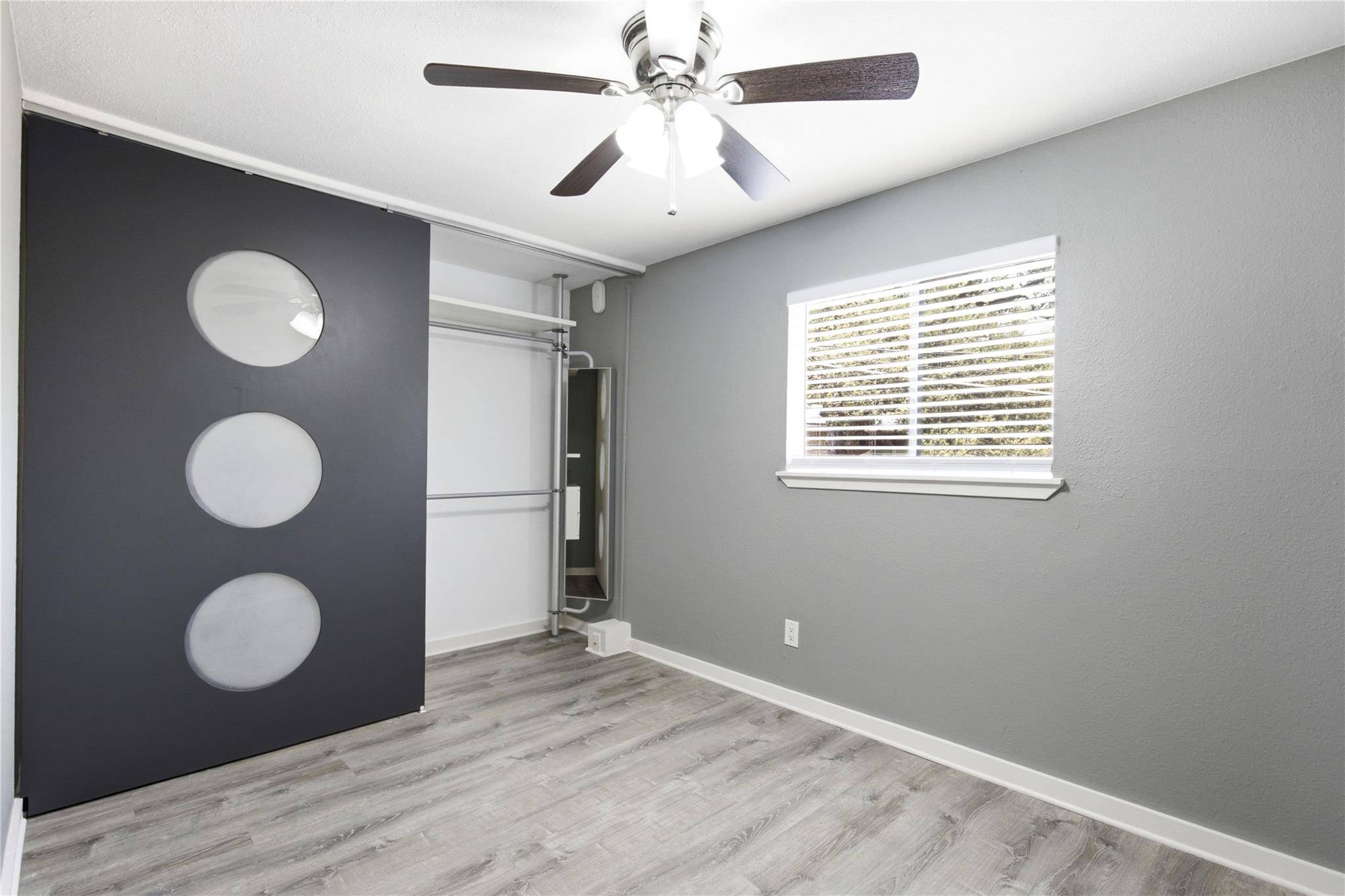 2302 E Side DR #18, Austin, TX 78704