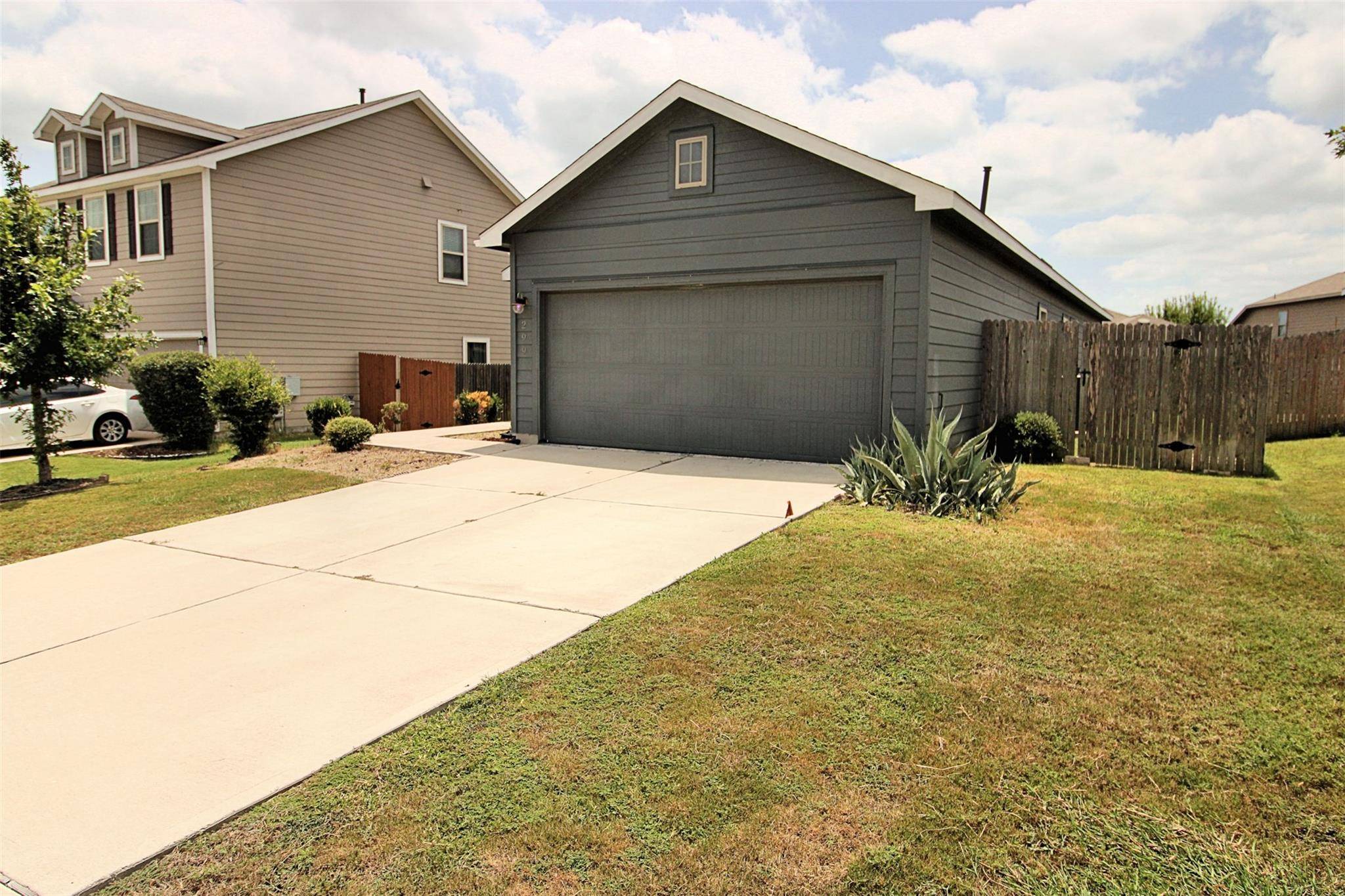 299 Emerald Green TRL, Buda, TX 78610