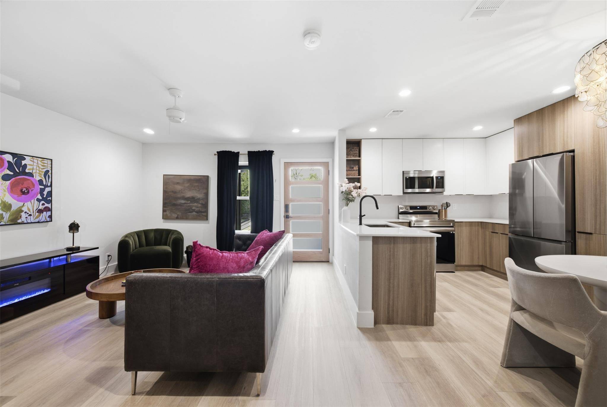 5304 Saint Georges GRN #A, Austin, TX 78745