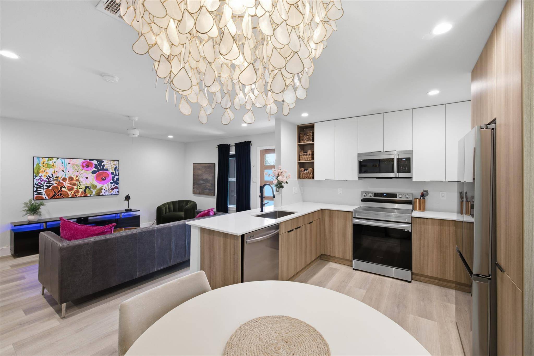 5304 Saint Georges GRN #A, Austin, TX 78745