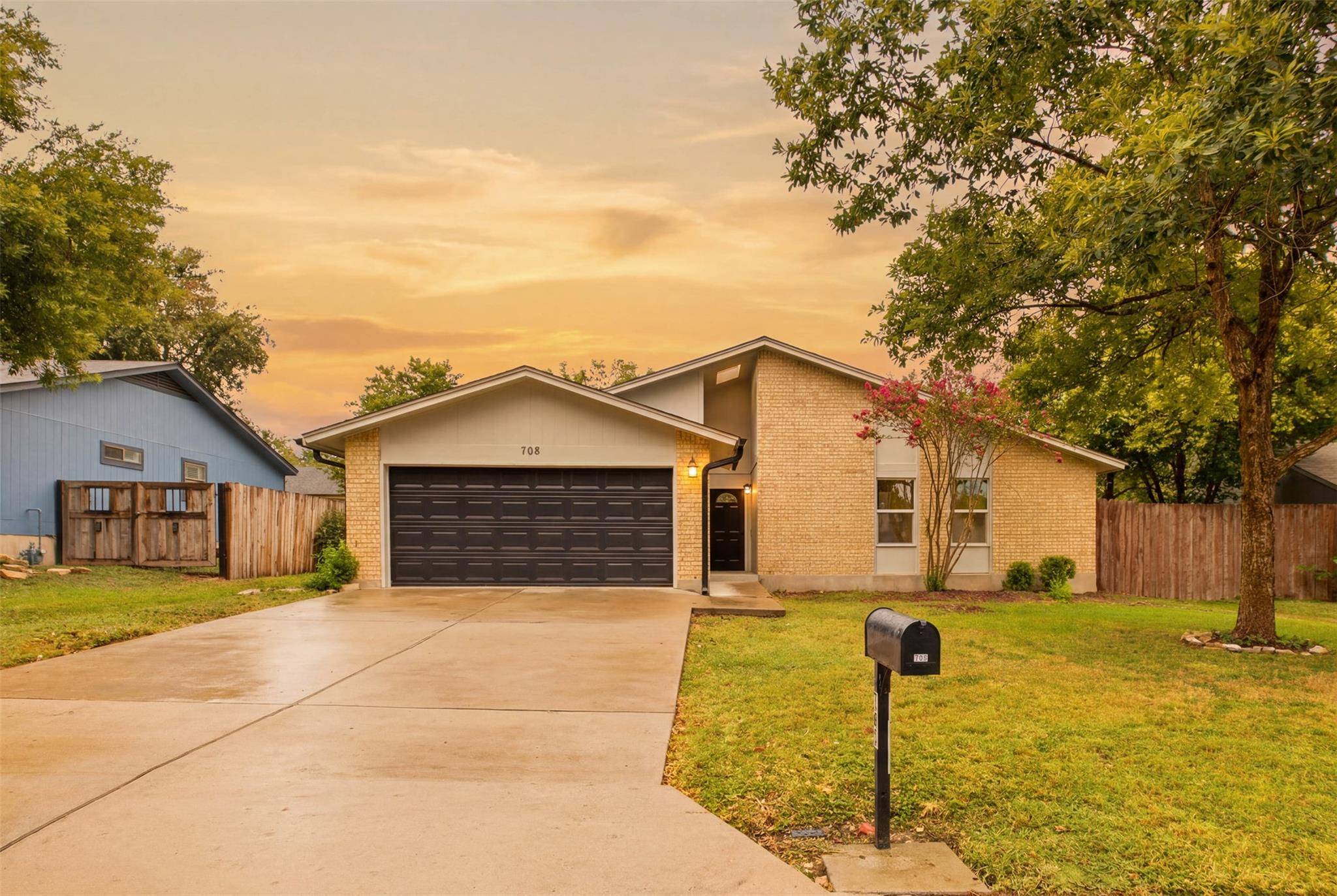 708 Greenwich PL, Round Rock, TX 78664
