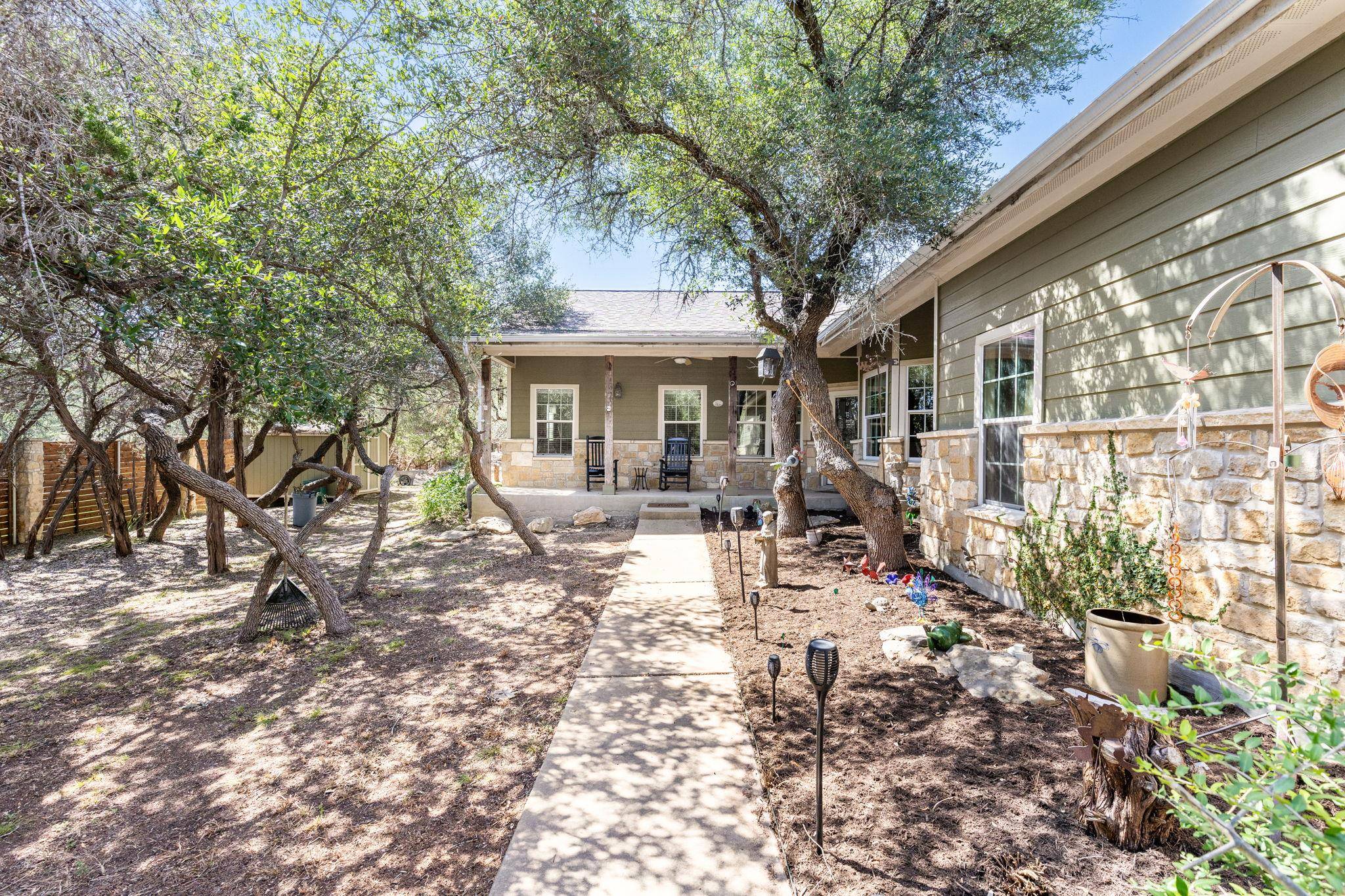 204 Deer Creek CIR, Dripping Springs, TX 78620