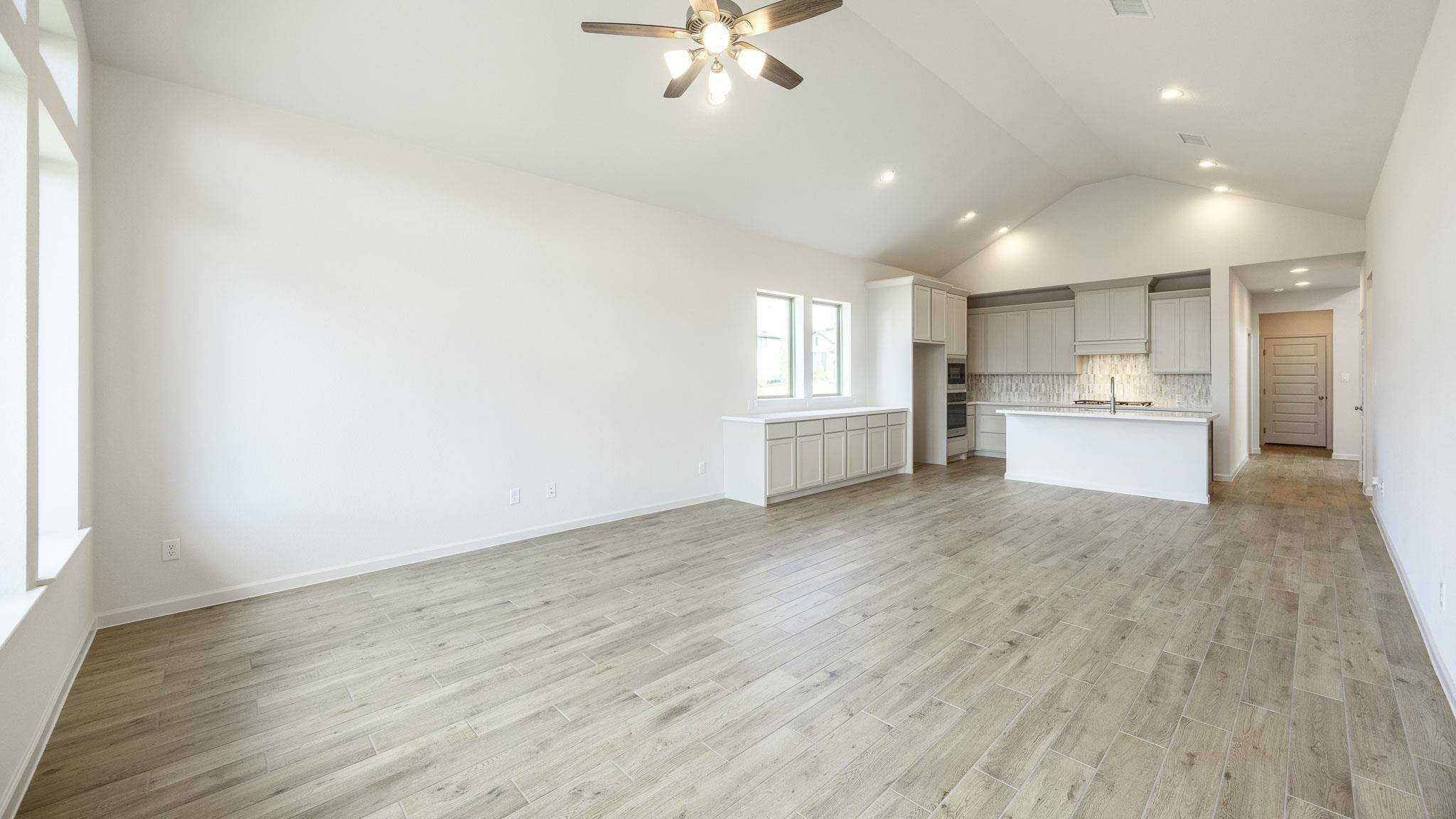 180 Covered Bridge TRL, Liberty Hill, TX 78642