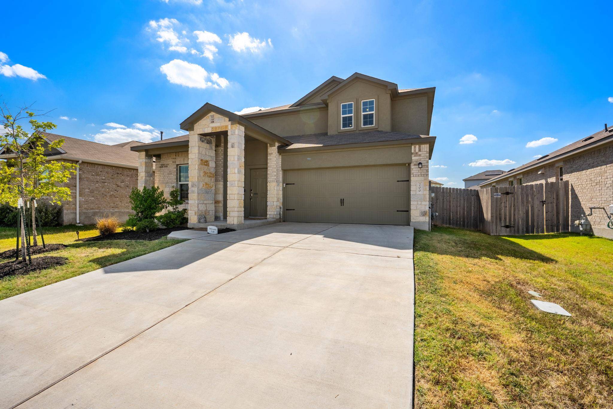 200 Montego ST, Hutto, TX 78634