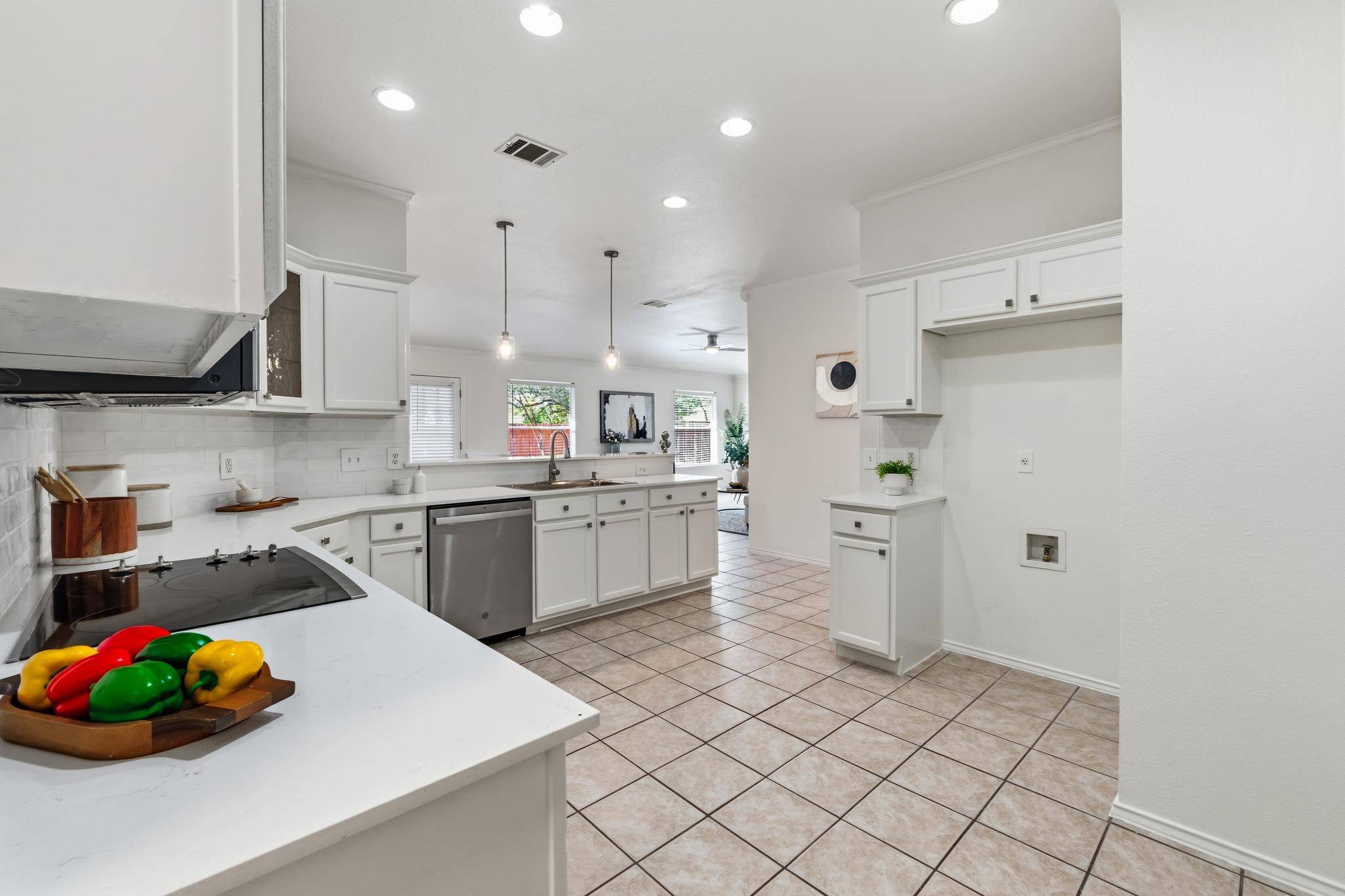 2502 Vernell WAY, Round Rock, TX 78664