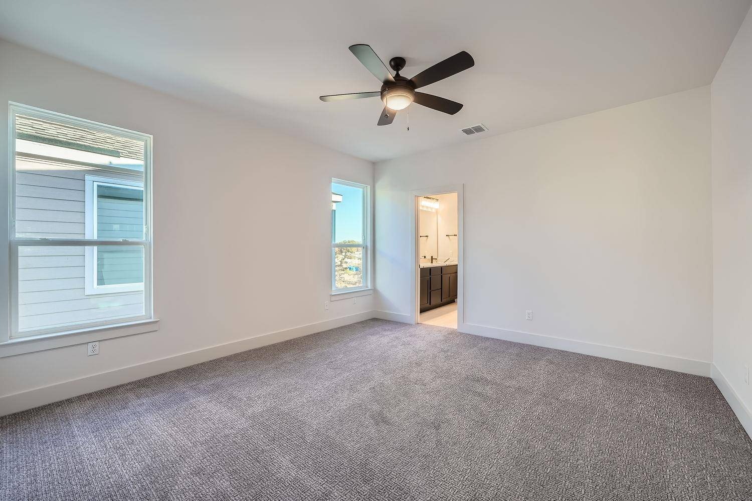 1531 N Red Bud LN #27, Round Rock, TX 78665