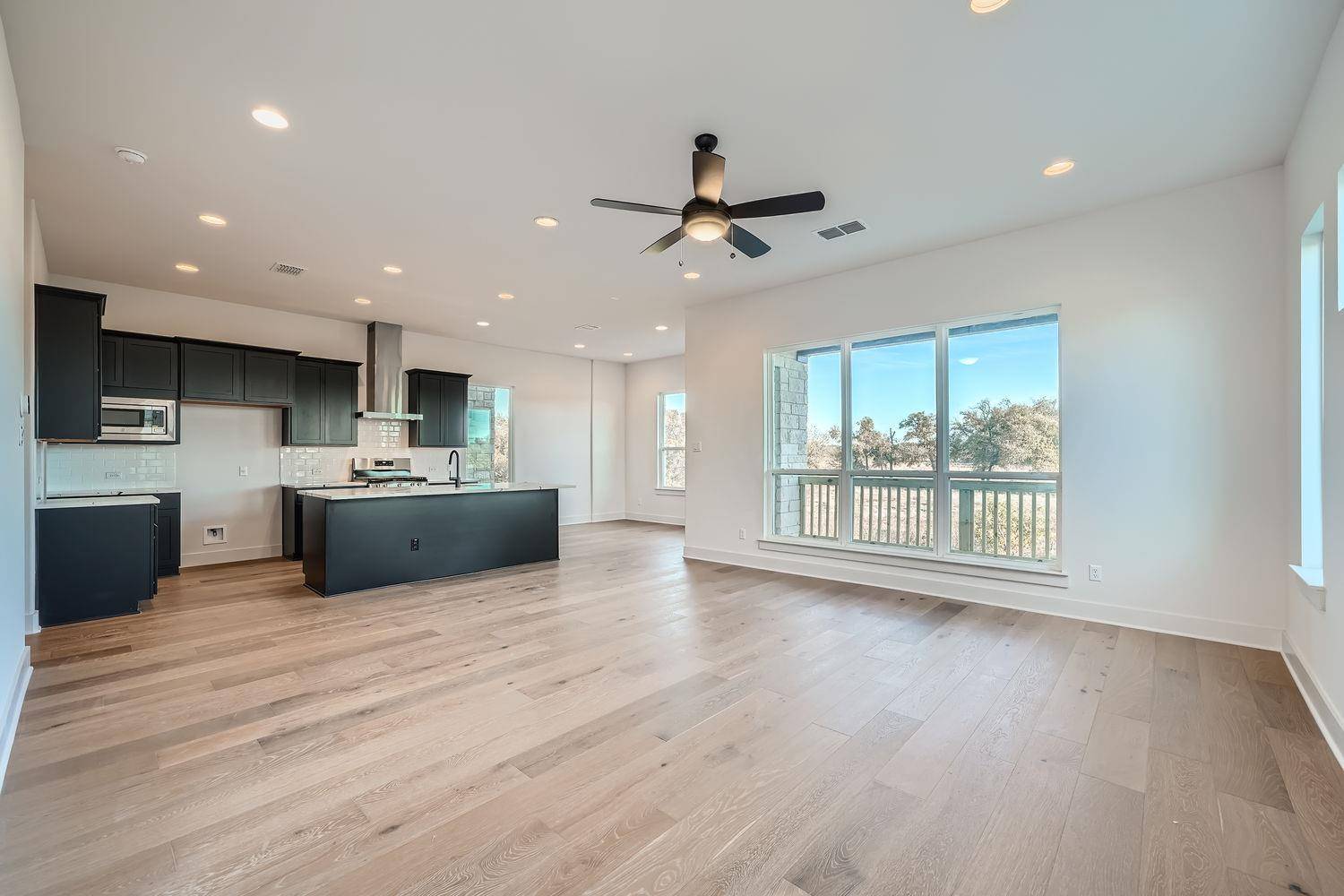 1531 N Red Bud LN #27, Round Rock, TX 78665