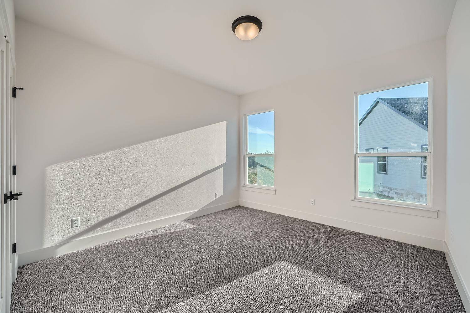 1531 N Red Bud LN #27, Round Rock, TX 78665