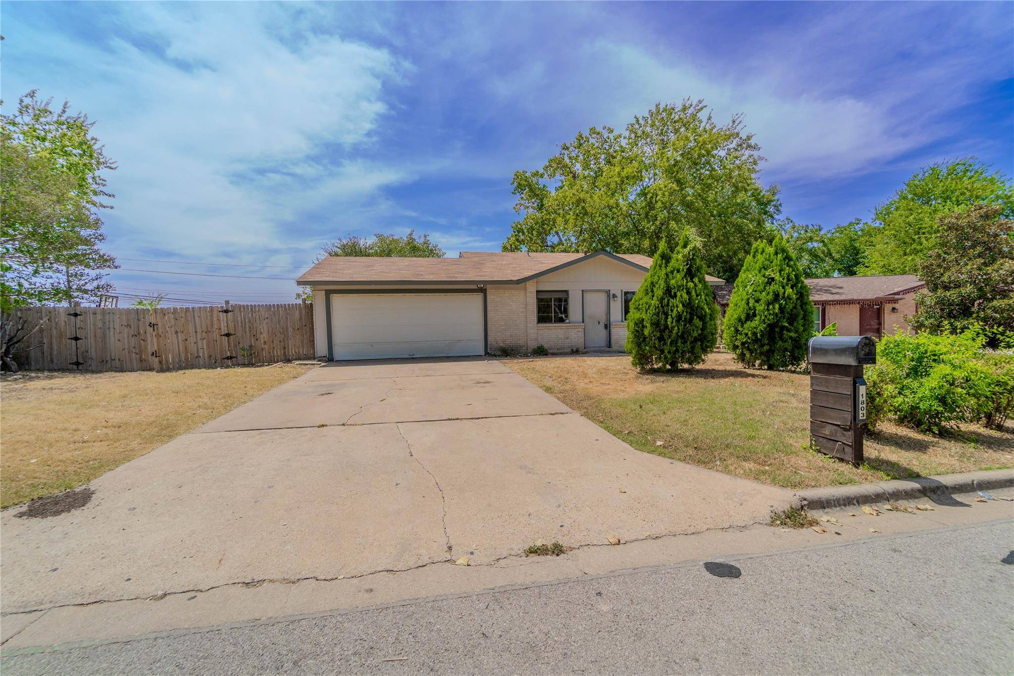 1803 Aberdeen DR, Round Rock, TX 78664