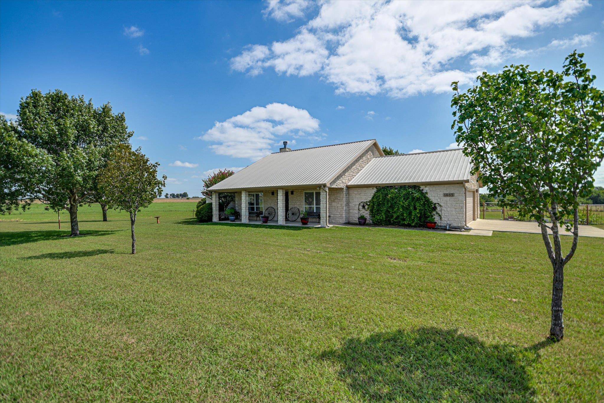 1465 County Road 436, Thrall, TX 76578