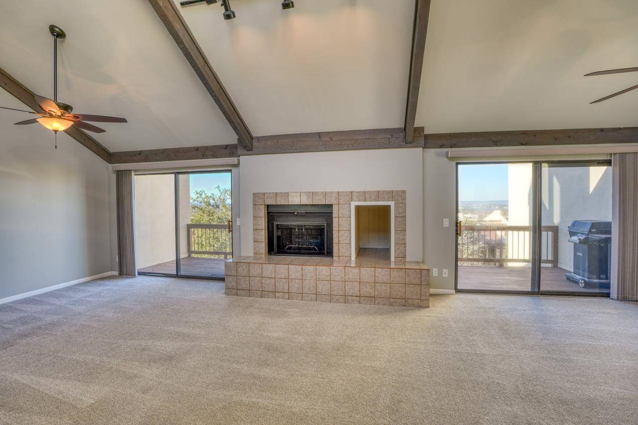 401 Hi There, Horseshoe Bay, TX 78657
