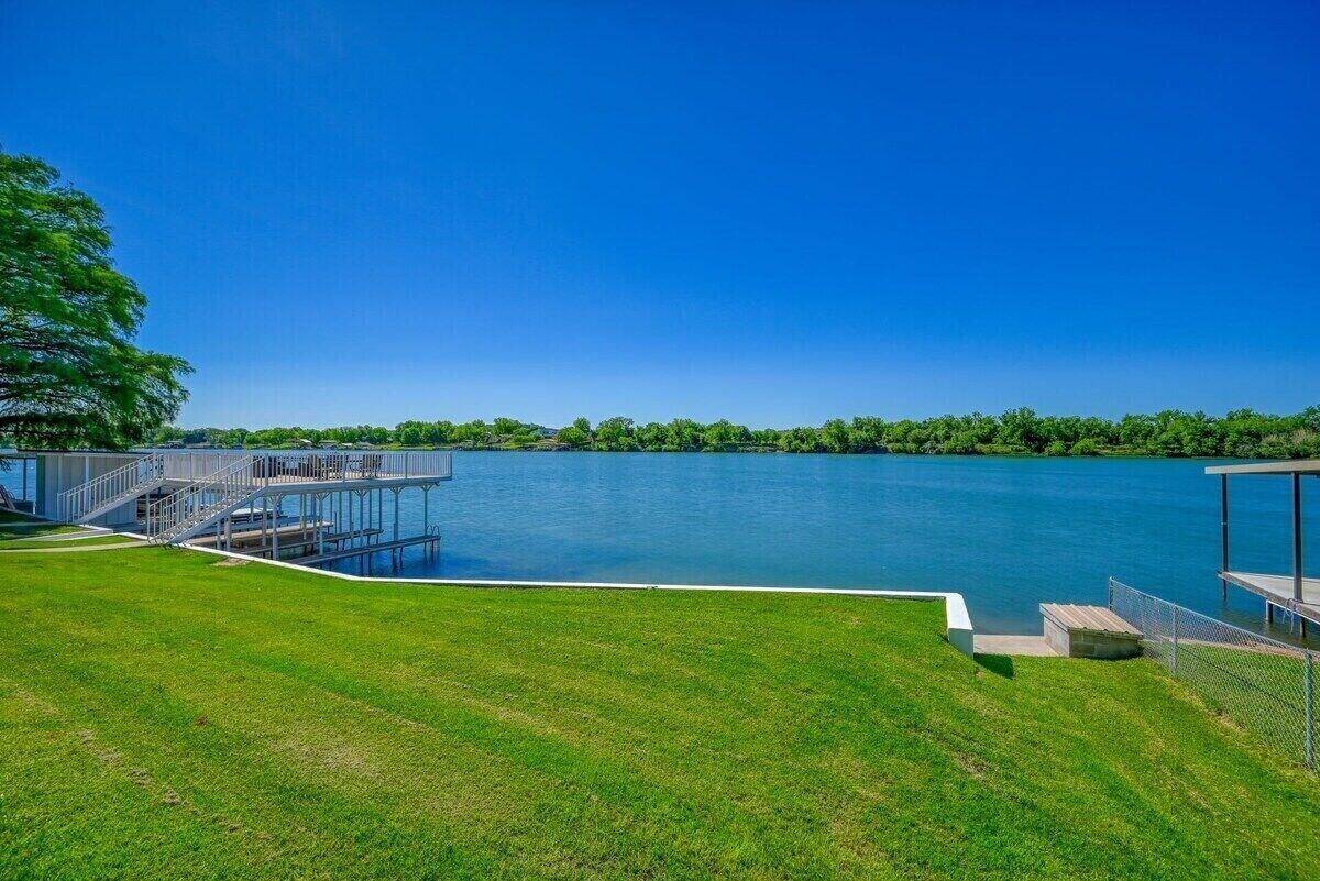 3120 River Oaks DR, Kingsland, TX 78639
