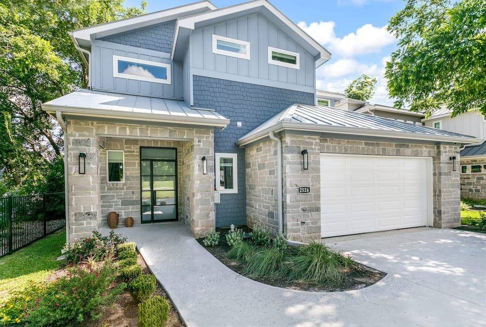 2526 River Oaks DR, Kingsland, TX 78639