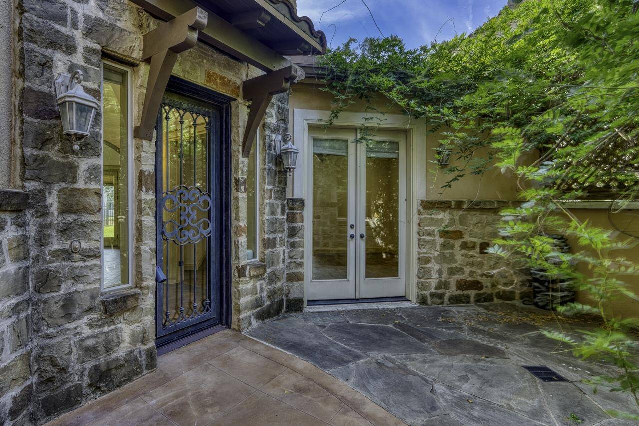 101 Maravilla Way, Horseshoe Bay, TX 78657