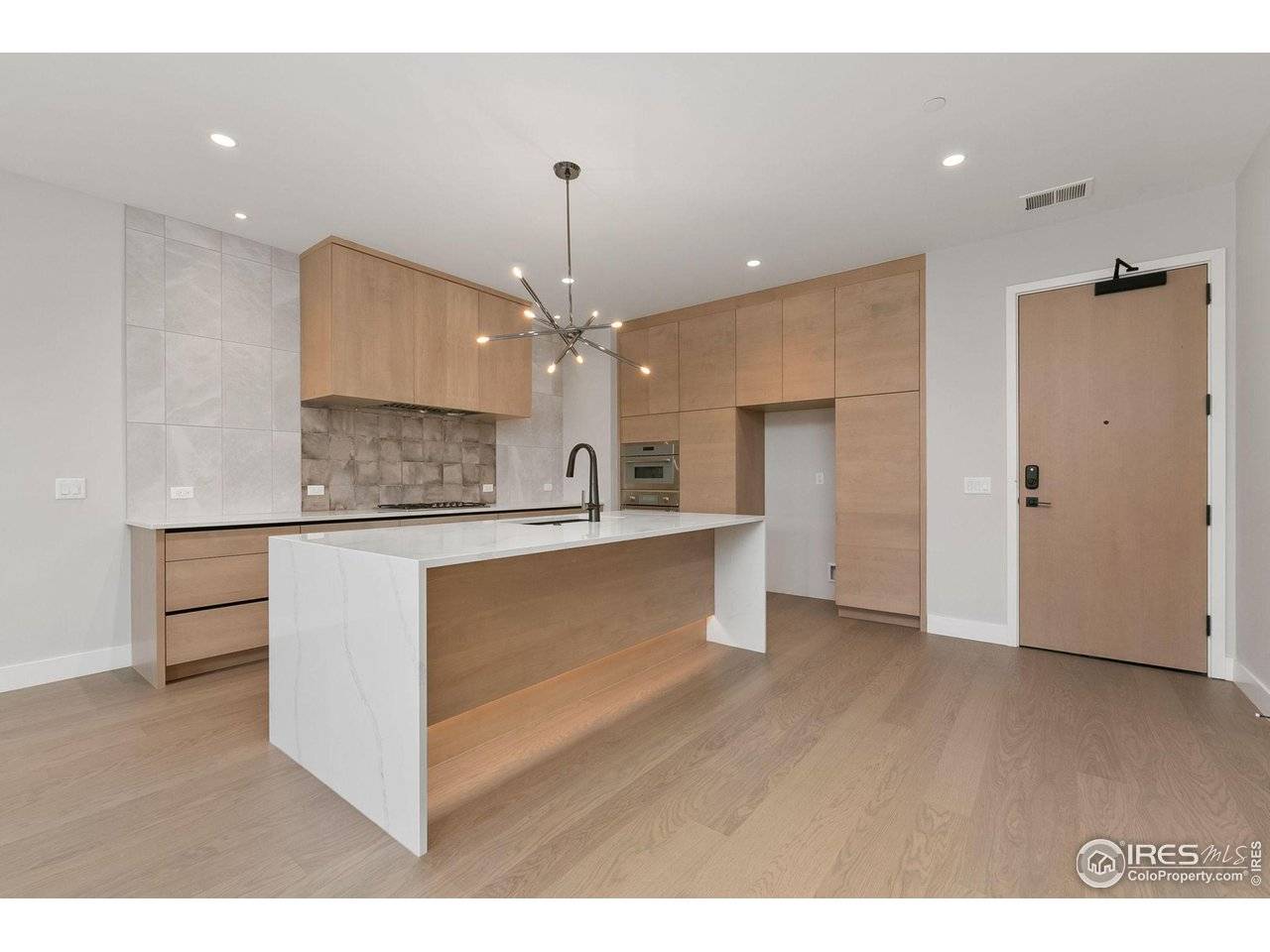 205 E 6th #302, Loveland, CO 80537
