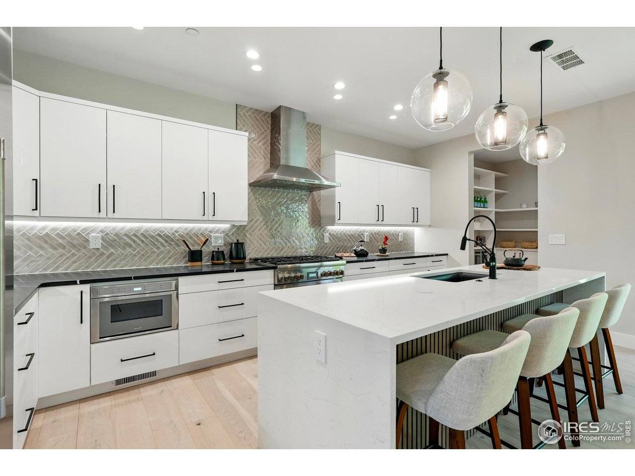 2860 Table Mesa, Boulder, CO 80305