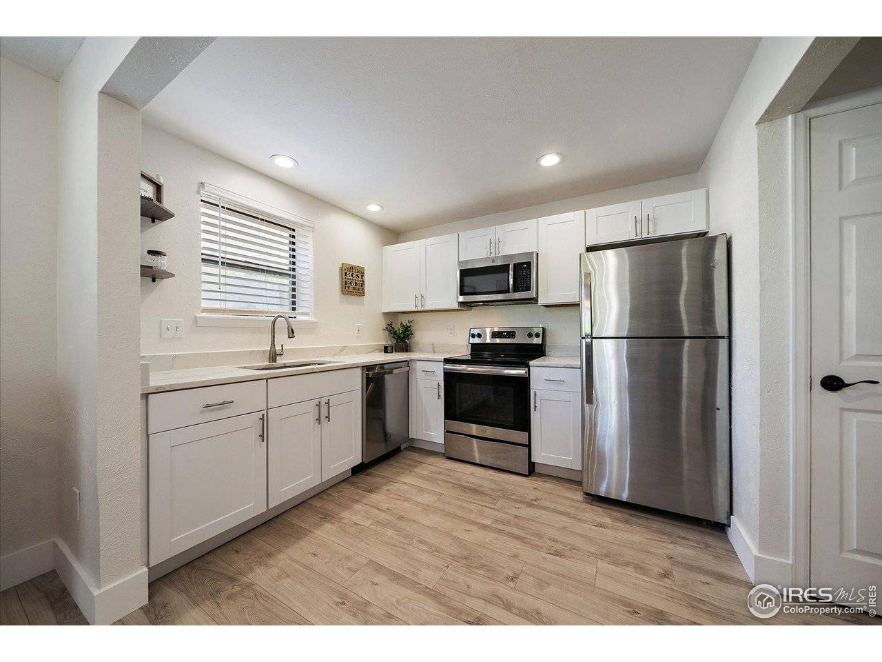 6705 S Field #801, Littleton, CO 80128
