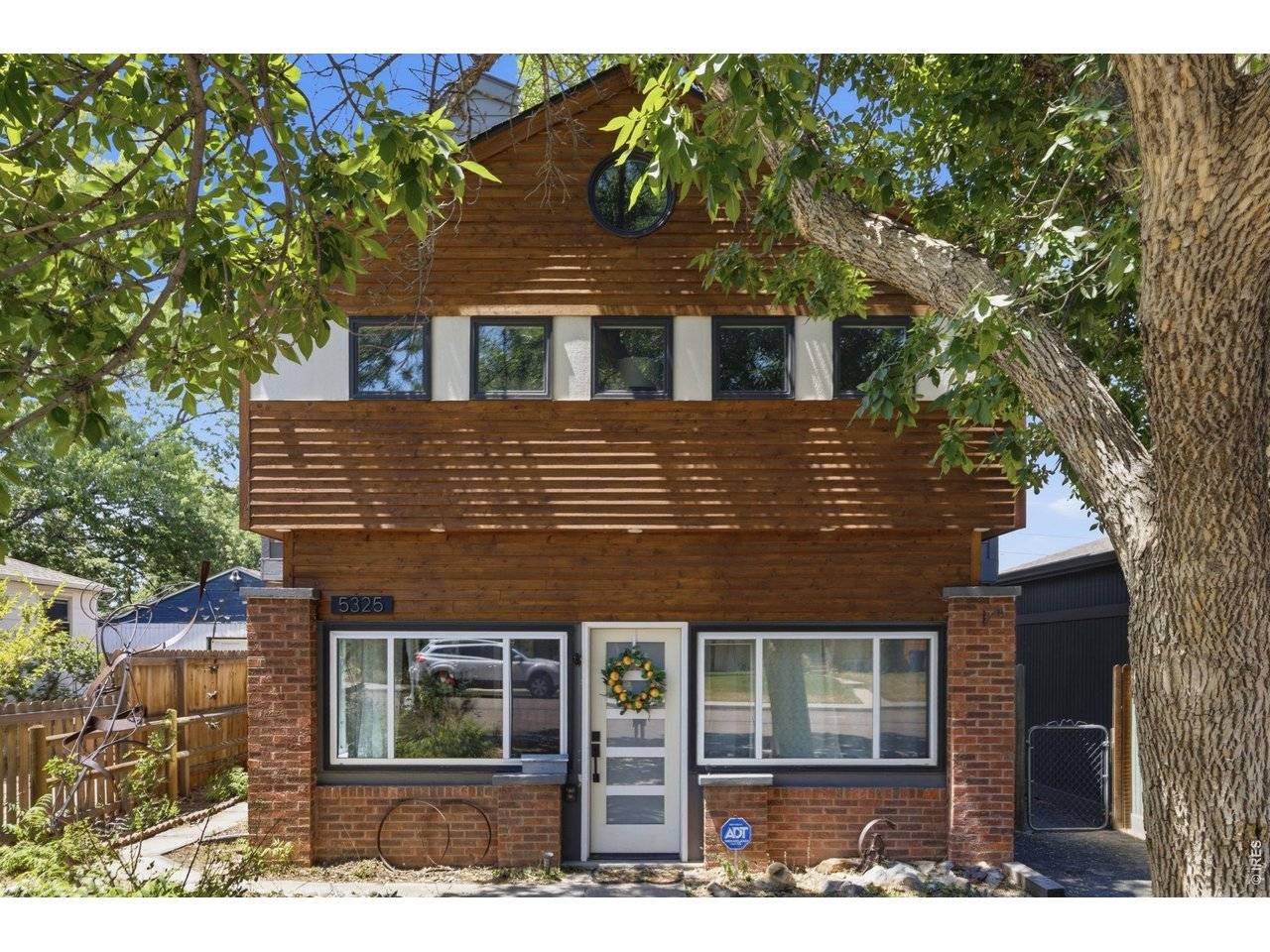 5325 S Crocker, Littleton, CO 80120