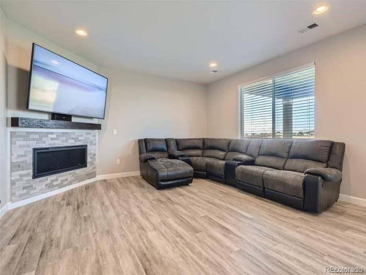 27431 E 10th, Aurora, CO 80018
