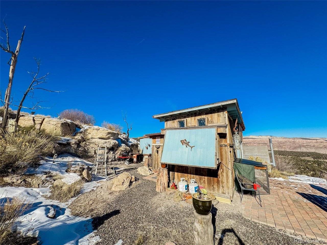 1725 35 1/10, De Beque, CO 81630