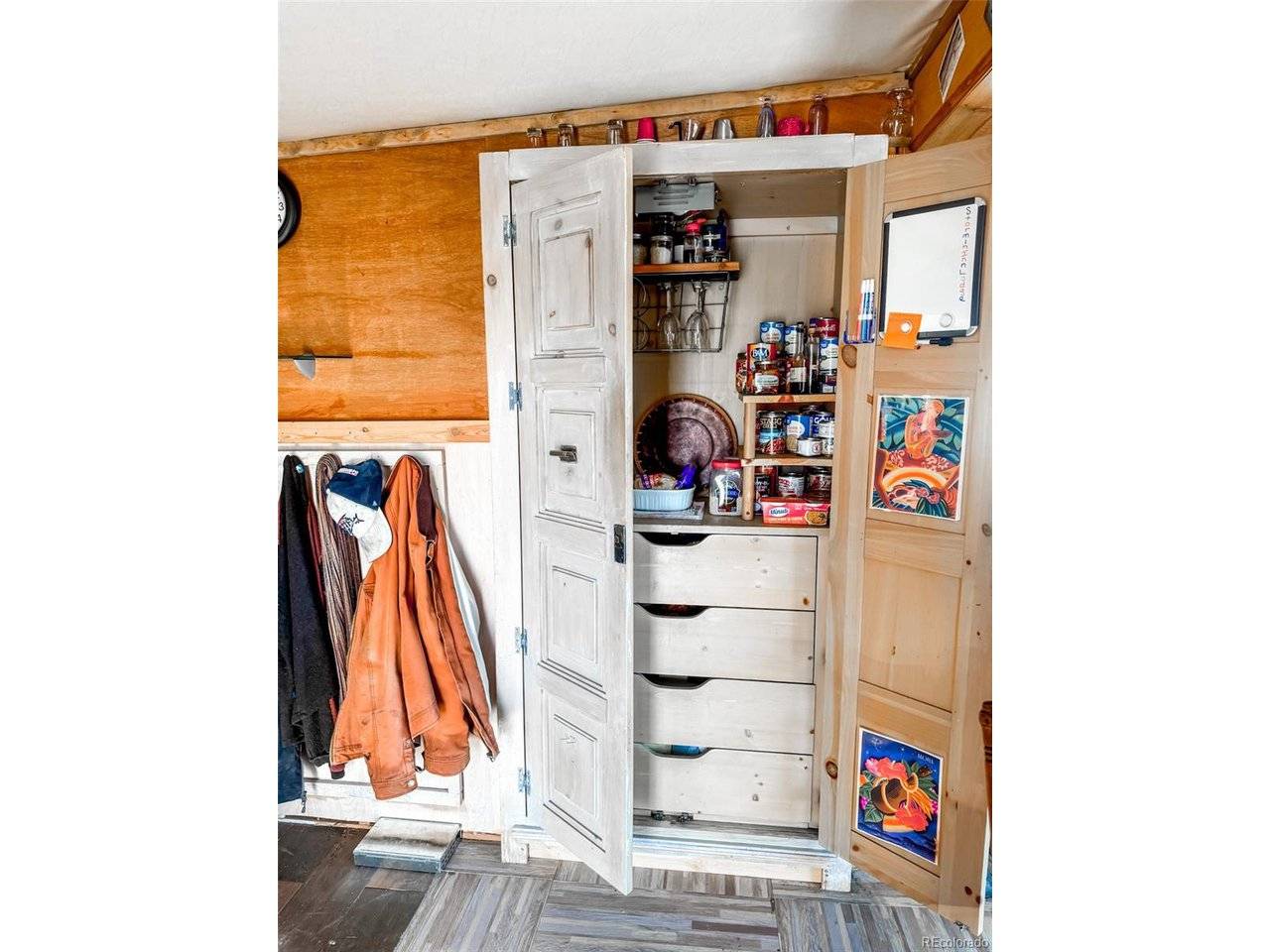 1725 35 1/10, De Beque, CO 81630