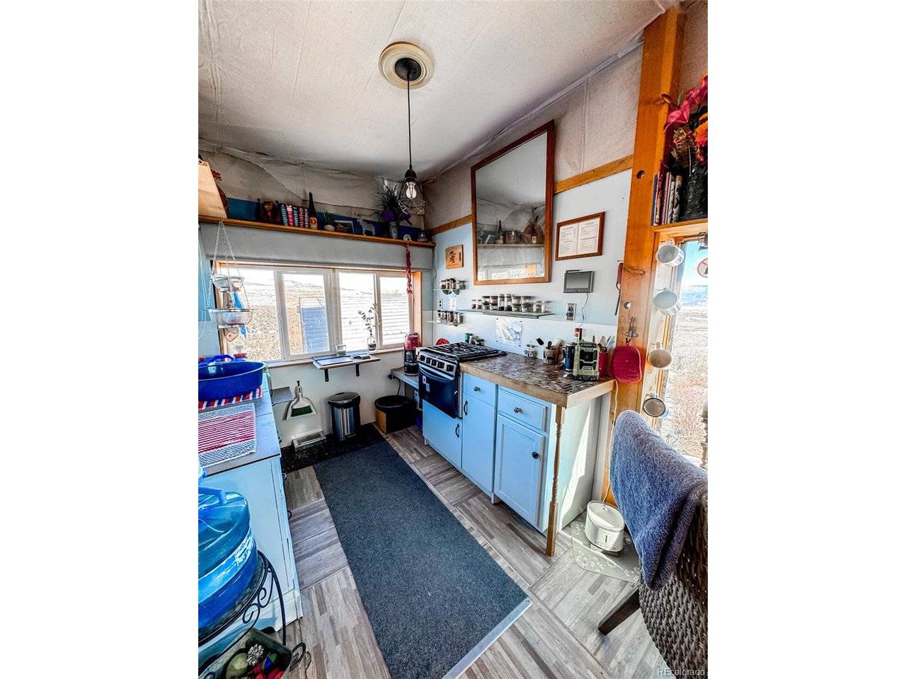 1725 35 1/10, De Beque, CO 81630