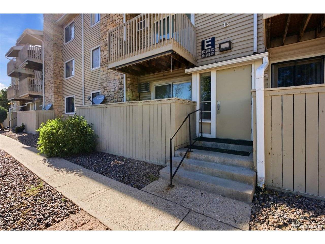 381 S Ames #E203, Lakewood, CO 80226