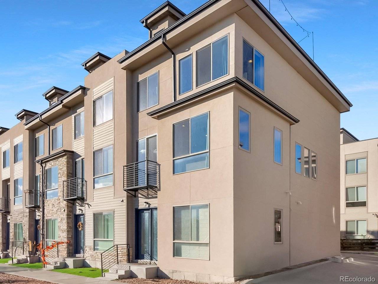 1939 Eaton, Lakewood, CO 80214