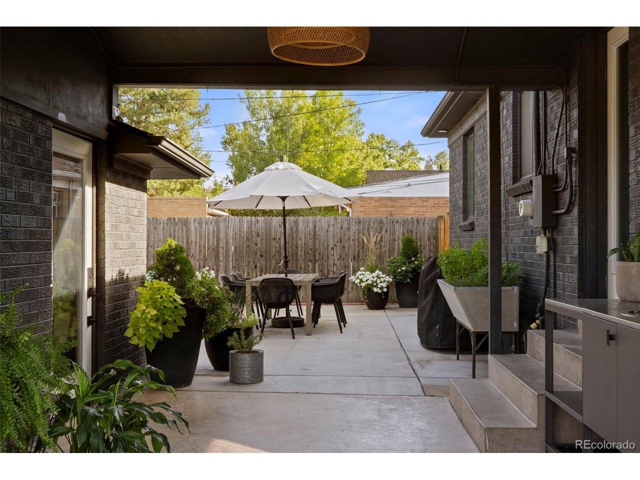 1694 Niagara, Denver, CO 80220
