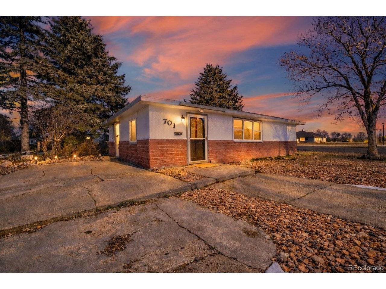701 4th, Akron, CO 80720