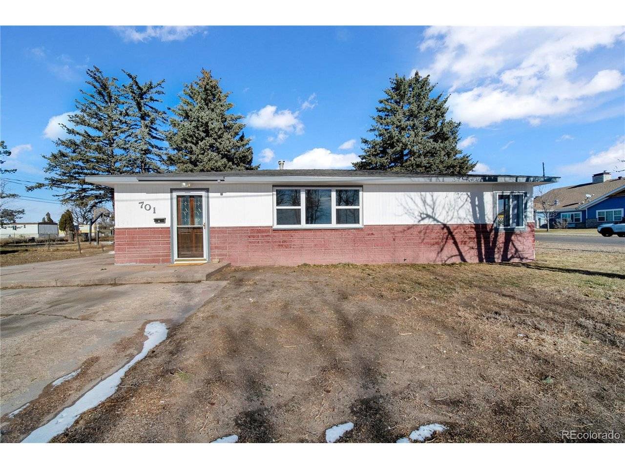 701 4th, Akron, CO 80720
